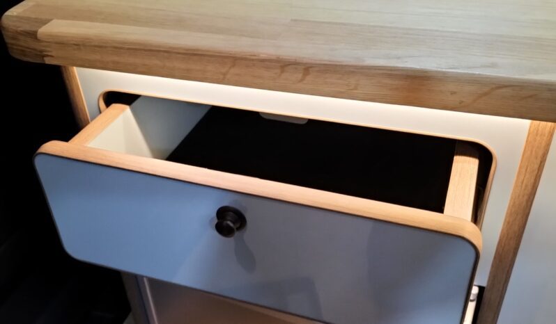 VOLKSWAGEN TRANSPORTER T6.1 T28 HIGHLINE POP-TOP CAMPERVAN *STUNNING THROUGHOUT* full