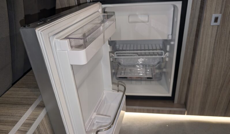 PEUGEOT EXPERT TEPEE SE 2.0 D AUTOMATIC POP-TOP CAMPEVAN BRAND NEW CONVERSION full