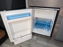 PEUGEOT INDEPENDENCE SE 2.0 D AUTOMATIC 2 BERTH CAMPERVAN, SUPER LOW MILES full