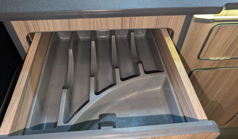 VW T6 T28 STARTLINE 4 BERTH POP-TOP CAMPERVAN CONVERTED BY BAY2 CAMPERS full