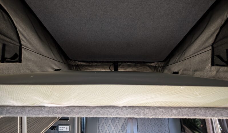 VW T6 T28 T-LINE POP-TOP 4 BERTH CAMPERVAN, LOVELY COLOUR, STUNNING THROUGHOUT full