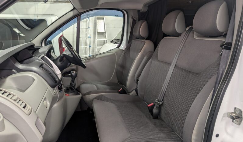 VAUXHALL VIVARO 2900 SPORTIVE LWB 2.0 CDTI CAMPER/DAY VAN, OUTSTANDING CONDITION full