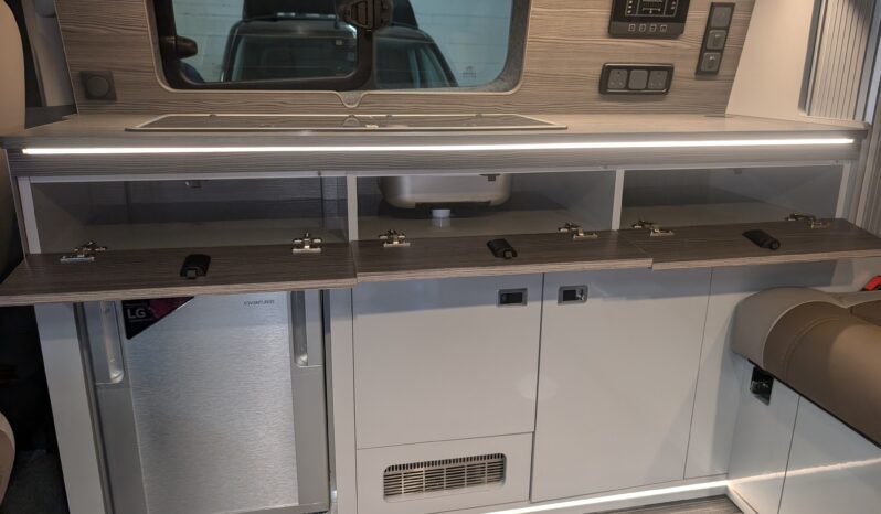 FORD TOURNEO CUSTOM 320 TITANIUM POP-TOP CAMPERVAN **BRAND NEW CONVERSION** full