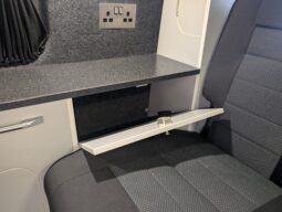 VW T5 T30 140 HIGHLINE VANSCAPE POP-TOP CAMPERVANN **STUNNING THROUGHOUT** full