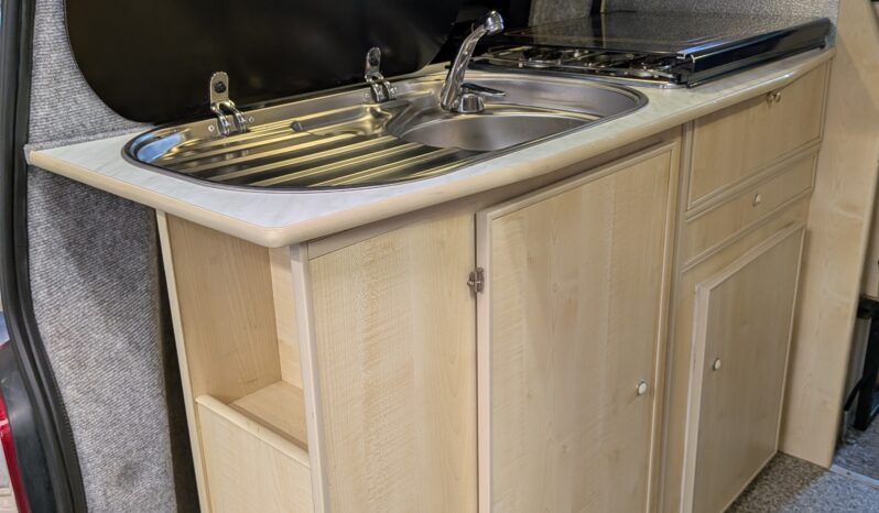 LEISUREDRIVE VIVANTE HIGH TOP CAMPERVAN VW T5 T28 130 TDI *STUNNING THROUGHOUT* full