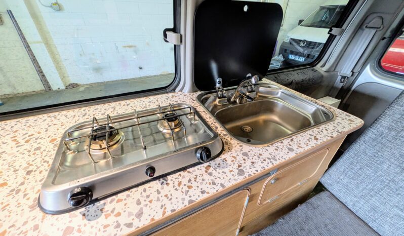 MAZDA BONGO AERO CITY RUNNER POP TOP CAMPERVAN full