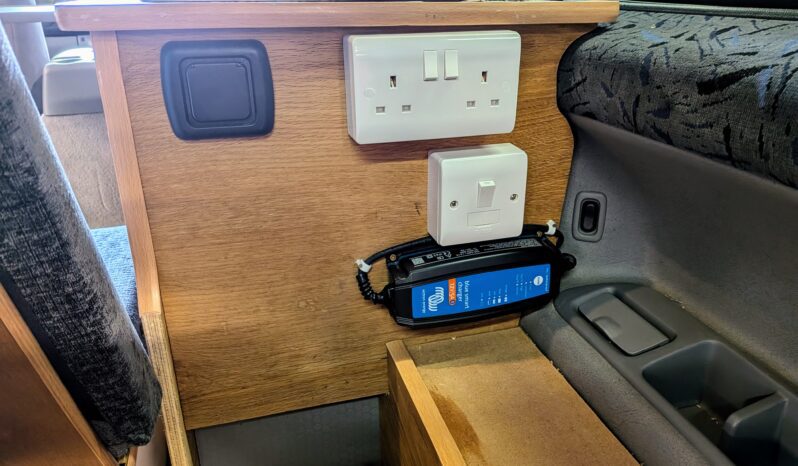 MAZDA BONGO AERO CITY RUNNER POP TOP CAMPERVAN full