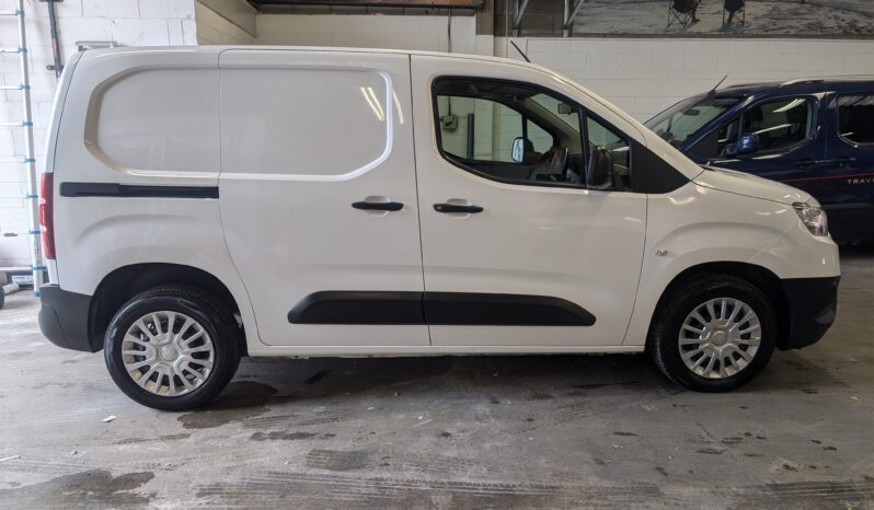 TOYOTA PROACE L1 CITY VAN, TWIN SLIDER, THREE SEATS 1.5d 100 **FANTASTIC VALUE** full