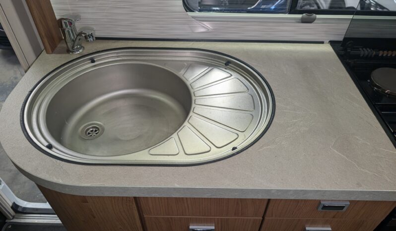 AUTO TRAIL APACHE 700 6 BERTH MOTORHOME FIAT DUCATO ** A1 CONDITION THROUGHOUT** full