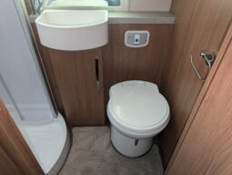 AUTO TRAIL APACHE 700 6 BERTH MOTORHOME FIAT DUCATO ** A1 CONDITION THROUGHOUT** full