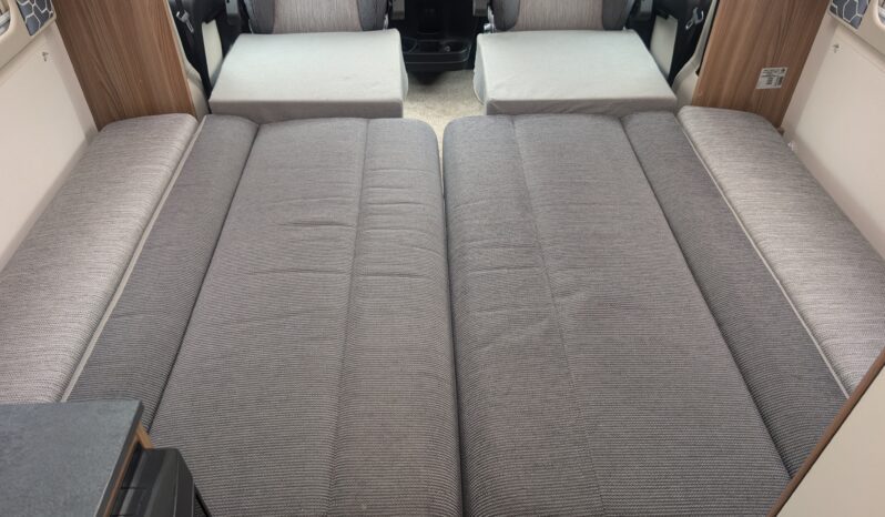 SWIFT ESCAPE 612 TWO BERTH MOTORHOME FIAT DUCATO 2.3 **STUNNING MOTORHOME** full