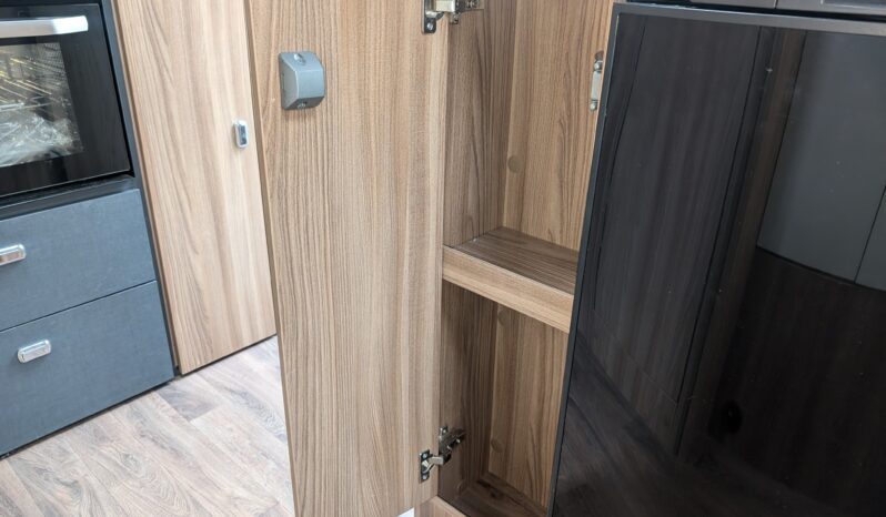 SWIFT ESCAPE 612 TWO BERTH MOTORHOME FIAT DUCATO 2.3 **STUNNING MOTORHOME** full