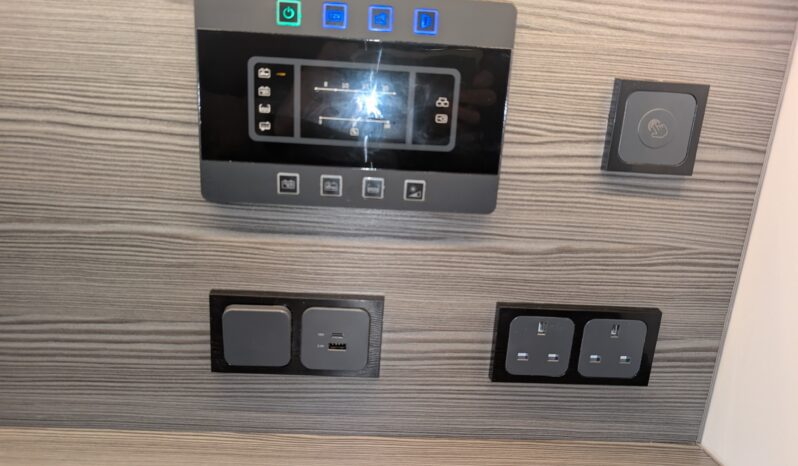 FORD TRANSIT TOURNEO CUSTOM 350 POP-TOP CAMPERVAN **BRAND NEW CONVERSION** full