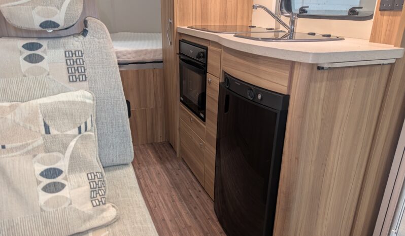 ELDDIS MAJESTIC 125 TWO BERTH MOTORHOME PEUGEOT BOXER 2.2 **ONE OWNER** full