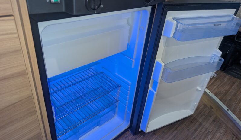 ELDDIS MAJESTIC 125 TWO BERTH MOTORHOME PEUGEOT BOXER 2.2 **ONE OWNER** full