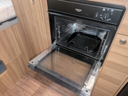 ELDDIS MAJESTIC 125 TWO BERTH MOTORHOME PEUGEOT BOXER 2.2 **ONE OWNER** full