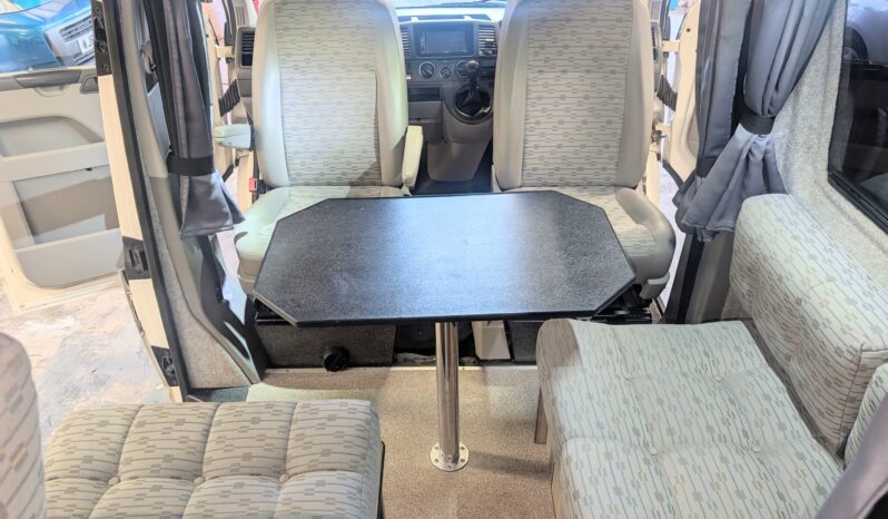VW T5 T28 LEISUREDRIVE HIGH-TOP 4 BERTH CAMPERVAN **ABSOLUTELY STUNNING** full