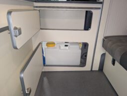 TOYOTA ALPHARD NORTHSTAR POP-TOP CAMPERVAN **SUPERB CONDITION THROUGHOUT** full