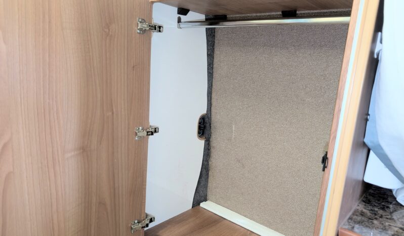 TIMBERLAND ENDEAVOUR 2 BERTH CAMPERVAN VAN CONVERSION RENAULT MASTER 2.5 full