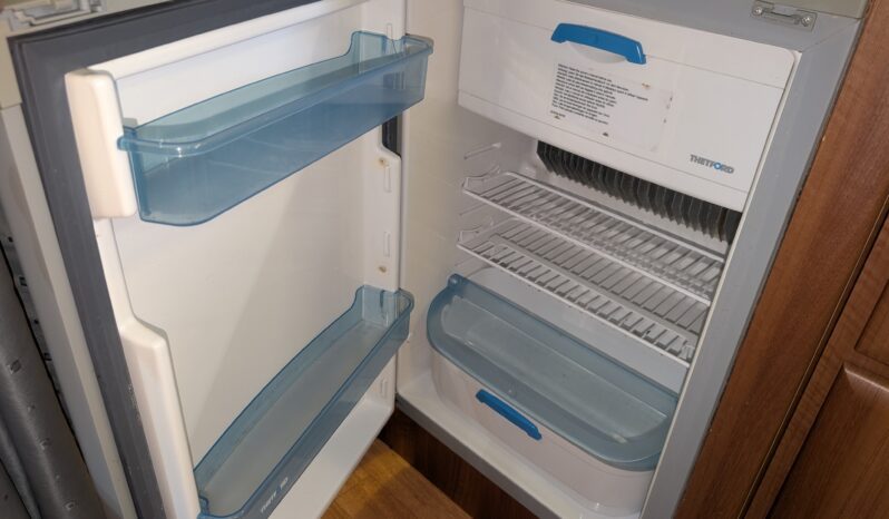 TIMBERLAND ENDEAVOUR 2 BERTH CAMPERVAN VAN CONVERSION RENAULT MASTER 2.5 full