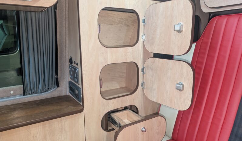 VW TRANSPORTER T5 T28 TDI 4 BERTH POP-TOP CAMPERVAN STARLIGHT MERCURY CONVERSION full