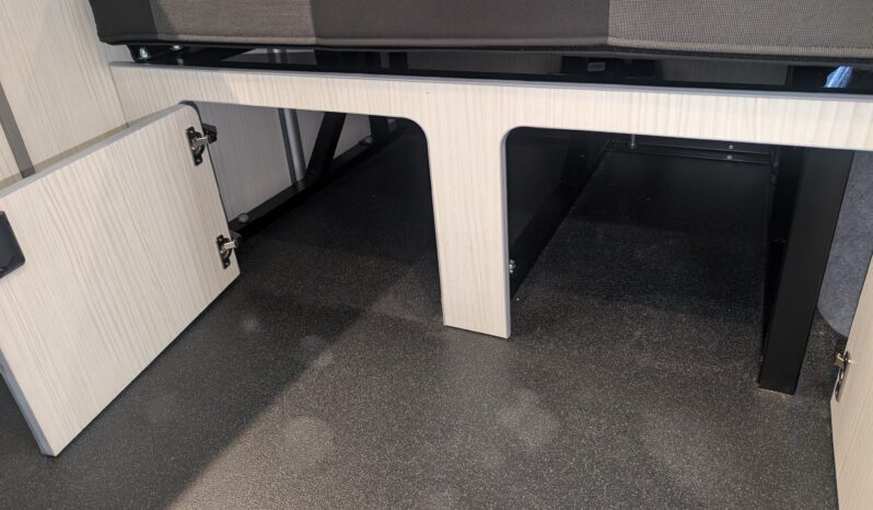 VW TRANSPORTER T5 T28 TDI 4 BERTH POP-TOP CAMPERVAN *WILDTRACKS CONVERSION* SAFARI ROOF full