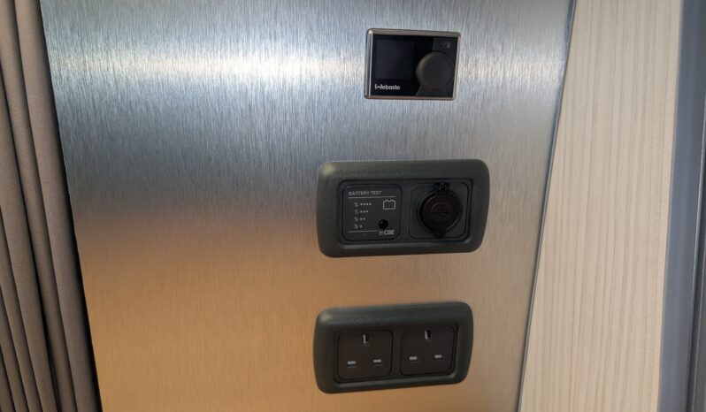 VW TRANSPORTER T5 T28 TDI 4 BERTH POP-TOP CAMPERVAN *WILDTRACKS CONVERSION* SAFARI ROOF full