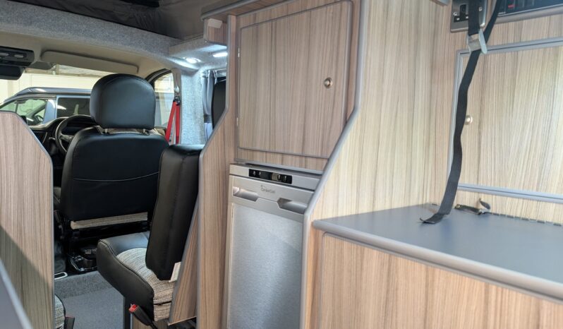 LEISUREDRIVE RENOIR POP-TOP CAMPERVAN RENAULT TRAFIC LESS THAN 5K MILES!! full