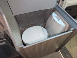 LEISUREDRIVE RENOIR POP-TOP CAMPERVAN RENAULT TRAFIC LESS THAN 5K MILES!! full