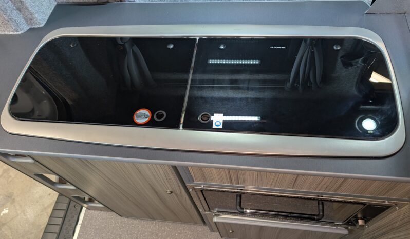 LEISUREDRIVE RENOIR POP-TOP CAMPERVAN RENAULT TRAFIC LESS THAN 5K MILES!! full