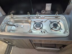 LEISUREDRIVE RENOIR POP-TOP CAMPERVAN RENAULT TRAFIC LESS THAN 5K MILES!! full