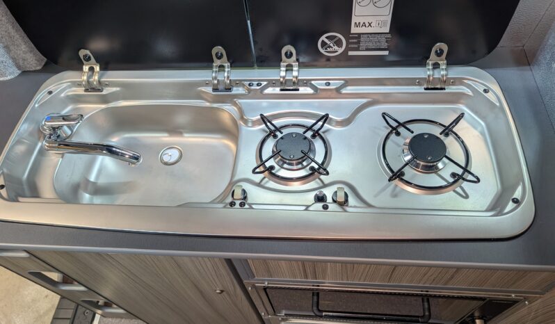 LEISUREDRIVE RENOIR POP-TOP CAMPERVAN RENAULT TRAFIC LESS THAN 5K MILES!! full