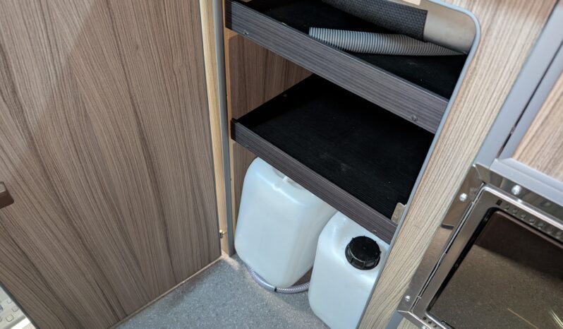 LEISUREDRIVE RENOIR POP-TOP CAMPERVAN RENAULT TRAFIC LESS THAN 5K MILES!! full