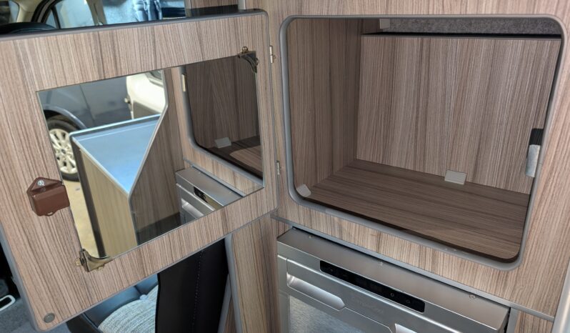 LEISUREDRIVE RENOIR POP-TOP CAMPERVAN RENAULT TRAFIC LESS THAN 5K MILES!! full