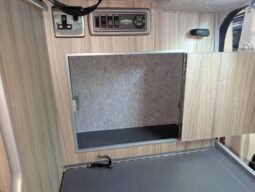 LEISUREDRIVE RENOIR POP-TOP CAMPERVAN RENAULT TRAFIC LESS THAN 5K MILES!! full