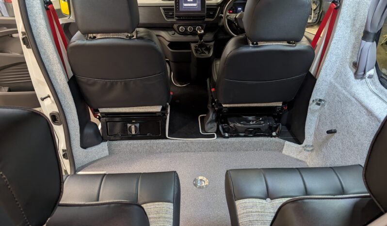 LEISUREDRIVE RENOIR POP-TOP CAMPERVAN RENAULT TRAFIC LESS THAN 5K MILES!! full