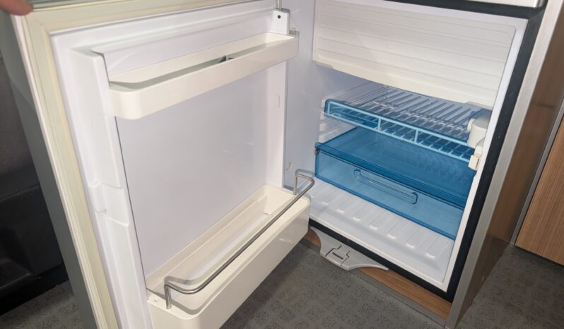 VW T5 T28 WELLHOUSE LEISURE POP-TOP CAMPERVAN IN SUPERB CONDITION full