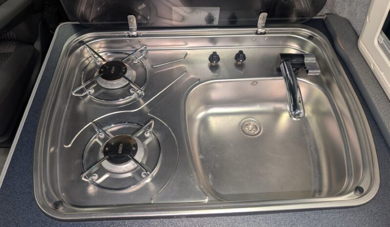 VW T5 T28 WELLHOUSE LEISURE POP-TOP CAMPERVAN IN SUPERB CONDITION full