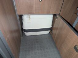 VW T5 T28 WELLHOUSE LEISURE POP-TOP CAMPERVAN IN SUPERB CONDITION full