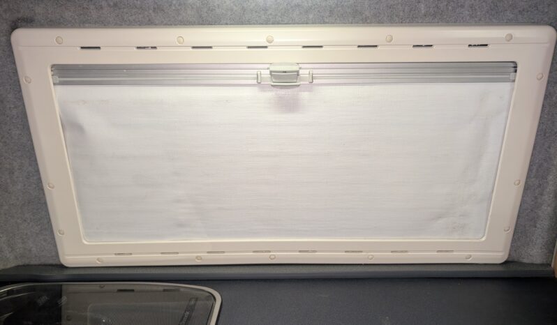 VW T5 T28 WELLHOUSE LEISURE POP-TOP CAMPERVAN IN SUPERB CONDITION full