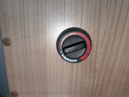 VW T5 T28 WELLHOUSE LEISURE POP-TOP CAMPERVAN IN SUPERB CONDITION full