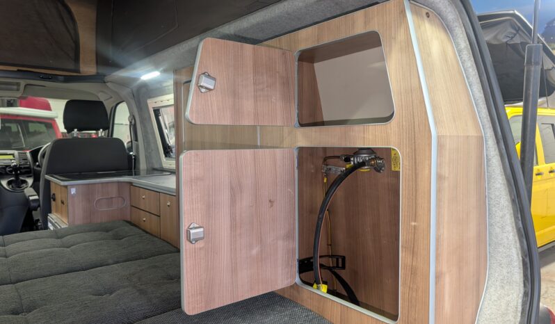 VW T5 T28 WELLHOUSE LEISURE POP-TOP CAMPERVAN IN SUPERB CONDITION full