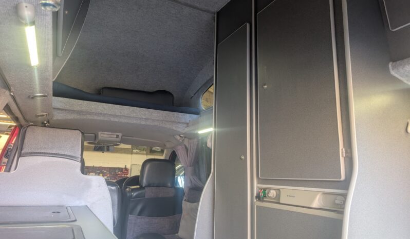 VW T5 T30 LEISUREDRIVE VIVANTE HIGH-TOP 4 BERTH CAMPERVAN *ABSOLUTELY STUNNING* full