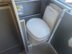 VW T5 T30 LEISUREDRIVE VIVANTE HIGH-TOP 4 BERTH CAMPERVAN *ABSOLUTELY STUNNING* full