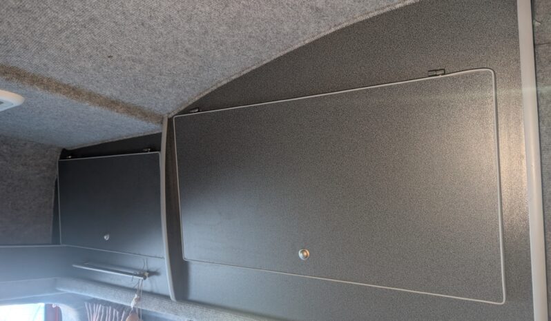 VW T5 T30 LEISUREDRIVE VIVANTE HIGH-TOP 4 BERTH CAMPERVAN *ABSOLUTELY STUNNING* full