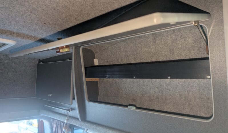 VW T5 T30 LEISUREDRIVE VIVANTE HIGH-TOP 4 BERTH CAMPERVAN *ABSOLUTELY STUNNING* full