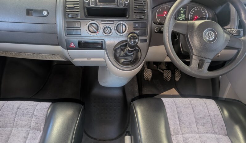 VW T5 T30 LEISUREDRIVE VIVANTE HIGH-TOP 4 BERTH CAMPERVAN *ABSOLUTELY STUNNING* full