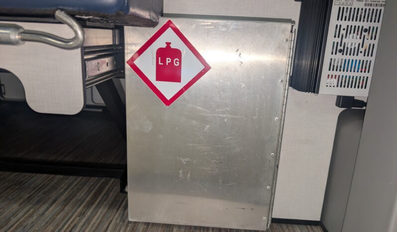 DANBURY HERITAGE 64 VW T6 T30 POP-TOP CAMPERVAN **SUPER LOW MILEAGE** full