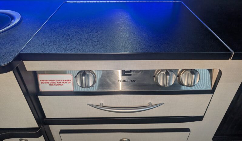 DANBURY HERITAGE 64 VW T6 T30 POP-TOP CAMPERVAN **SUPER LOW MILEAGE** full