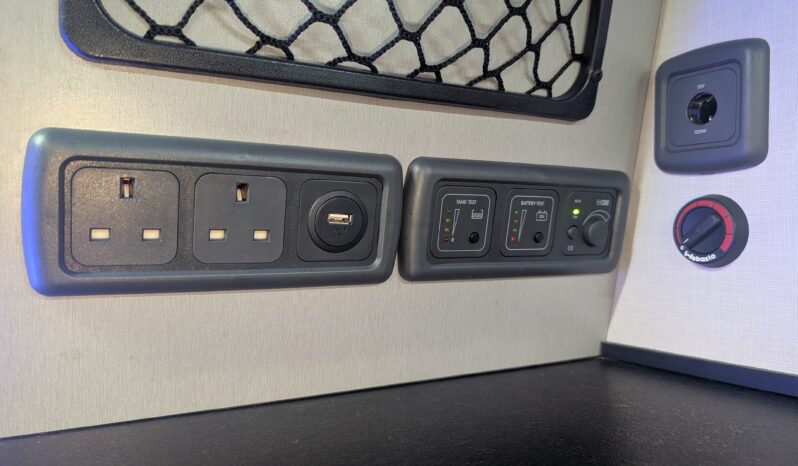 DANBURY HERITAGE 64 VW T6 T30 POP-TOP CAMPERVAN **SUPER LOW MILEAGE** full